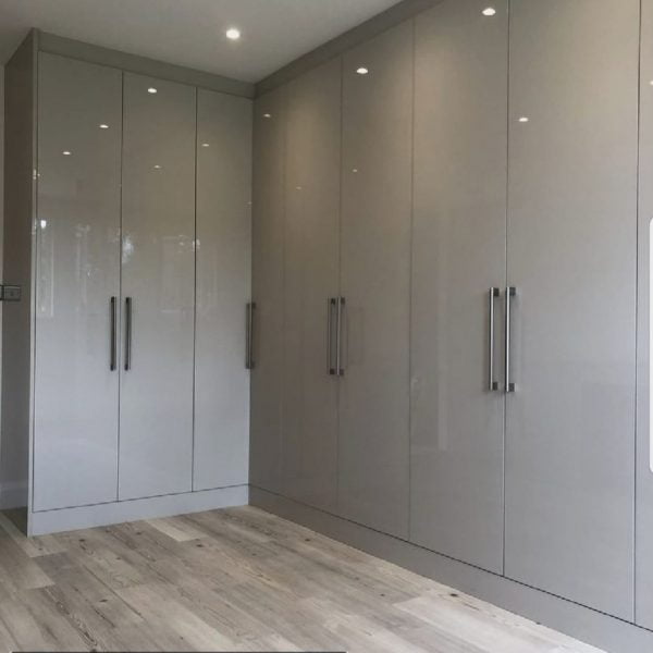 glossy wardrobe fronts